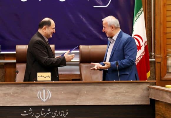 اعطای اعتبار نامه منتخبین انتخابات مجلس رشت از سوی فرماندار 3 اعطای اعتبار نامه منتخبین انتخابات مجلس رشت از سوی فرماندار 3 - اعطای اعتبار نامه منتخبین انتخابات مجلس رشت از سوی فرماندار -