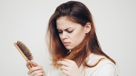 اگر دچار ریزش موی اضطرابی هستید، بخوانید