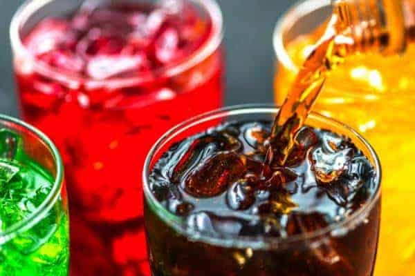 بعد از خوردن نوشابه چه اتفاقاتی در بدن رخ می دهد؟