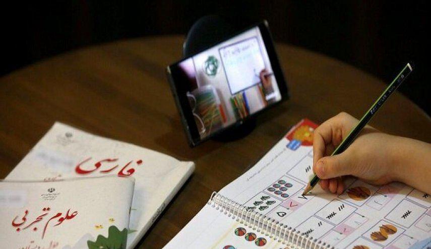 دانش آموزان در کلاس های مجازی حضور و غیاب می شوند