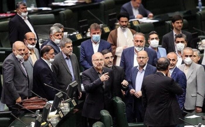 مجلس - تشکیل کمیسیون حقوقی با پنج عضو! -