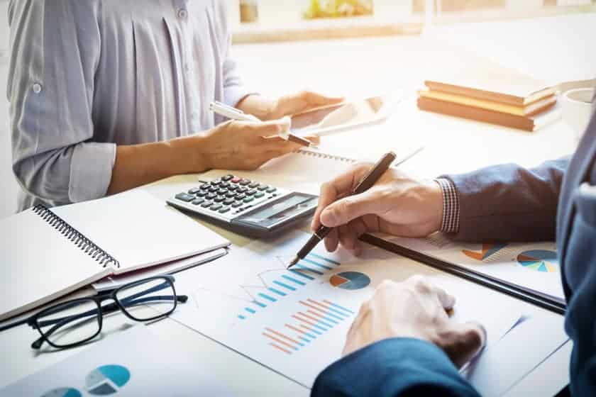 چرا وجود مشاوره مالی برای کسب و کار ضروری است؟