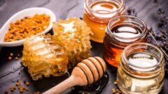 چگونه عسل اصل را از تقلبی تشخیص دهیم؟