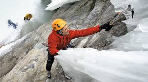 33 7 - تجهیزات و پوشاک مورد نیاز یک کوهنورد برای صعود زمستانی