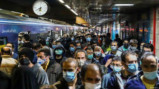 ماسک جامعه جمعیت مترو کرونا - ایران در آستانه پیک ششم کرونا / آماده باش مراکز درمانی در سراسر کشور - پیک ششم
