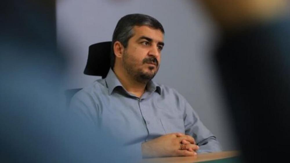 رزومه آقای فیاضی ارتباطی با آموزش و پرورش ندارد/ رئیس جمهور می پذیرد یک فارغ التحصیل الهیات،ریاضی درس بدهد؟