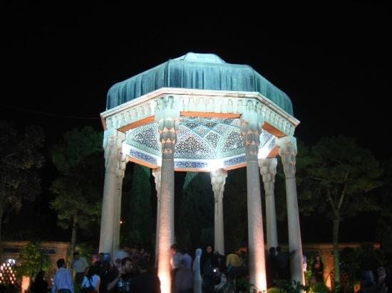 فال حافظ شیرازی با تعبیر دقیق و غزل خوانی صوتی