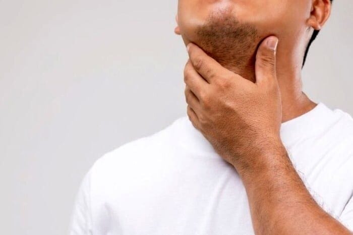 گلودرد - دلیل گلو درد هنگام بیدار شدن از خواب چیست؟ - گلو درد