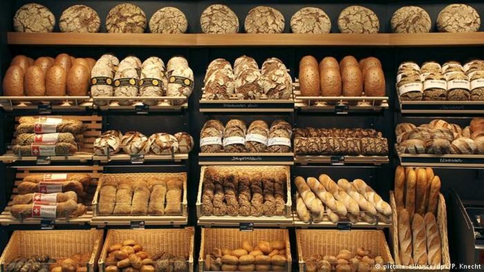 نان - نان به صورت رسمی گران شد / قیمت هر کیسه آرد ۱۲ برابر شده است