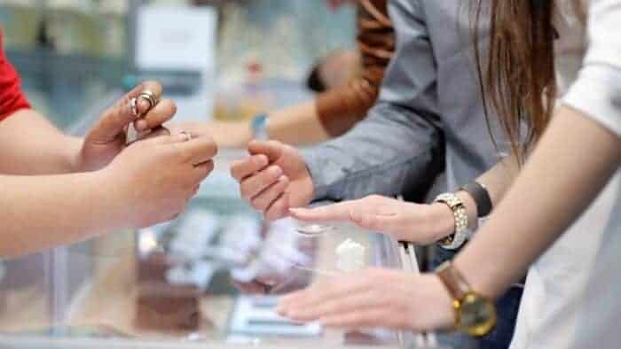 محل قرارگیری ترازو در طلافروشی - در خرید و استفاده از ترازوی زرگری به این نکات توجه کنید - ترازو