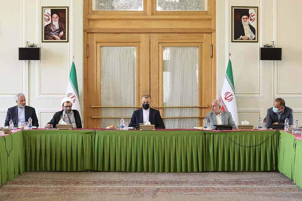 تعداد ایرانی‌های ساکن آمریکا | آمار ایرانی‌های خارج از کشور؛ چقدر ثروت ایرانیان خارج از کشور است؟