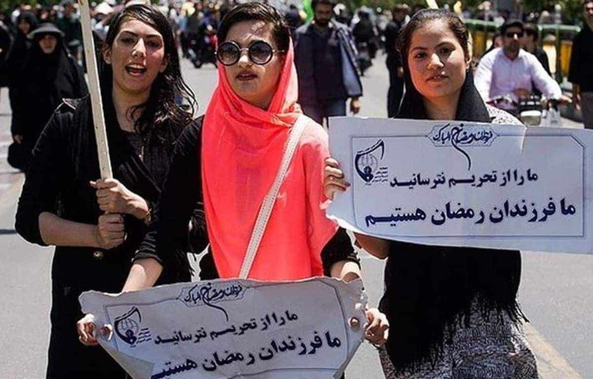 لطفا! ورود بدحجاب‌ها به راهپیمایی‌ها و صندوق‌های انتخاباتی را هم ممنوع کنید