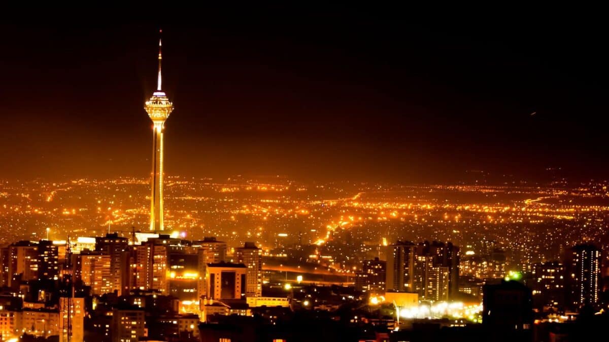 چطور از آخرین فرصت‌های شغلی تهران مطلع شویم؟