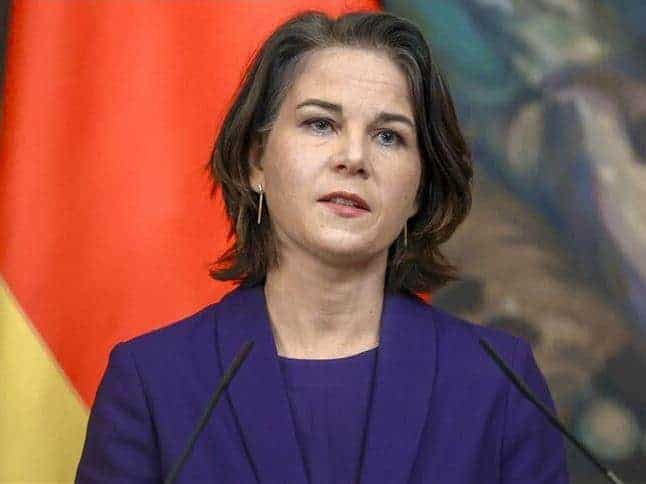 ما و اتحادیه اروپا در حال بررسی معرفی سپاه به عنوان یک سازمان تروریستی هستیم