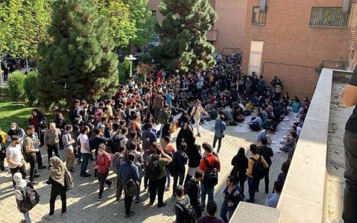 دانشگاه،مشروع ترین مکانی است که حق اعتراض دارد/گفتگو زمانی میسر است که هزینه اجتماعی نداشته باشد 1 t3 1667365507 1354857 246 - دانشگاه،مشروع ترین مکانی است که حق اعتراض دارد/گفتگو زمانی میسر است که هزینه اجتماعی نداشته باشد -