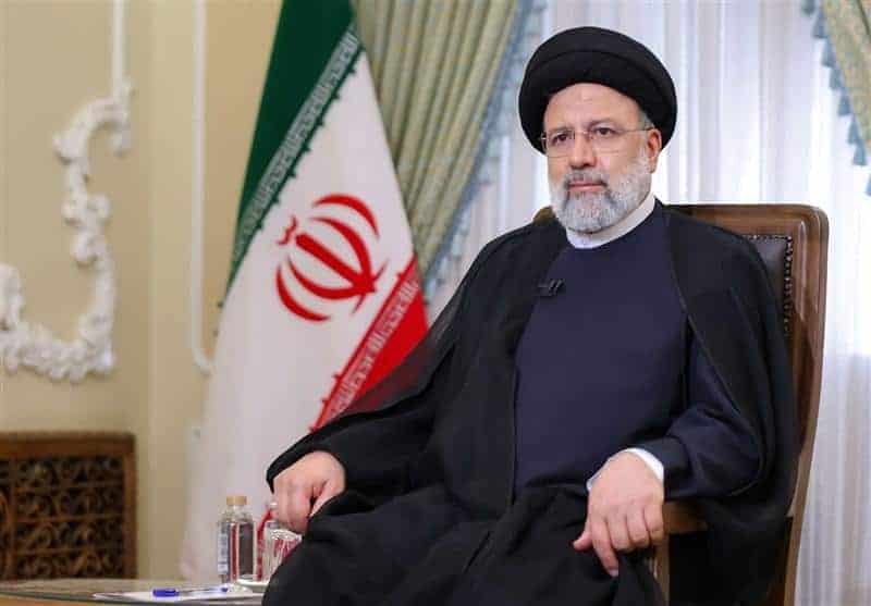 دولت توانست تورم را از ۶۰ به ۴۰ درصد کاهش دهد/نباید نوسانات دلار بر سفره مردم تاثیر بگذارد
