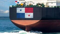 پاناما حق استفاده از پرچم خود را برای ۱۳۶ نفتکش مرتبط با ایران لغو کرد