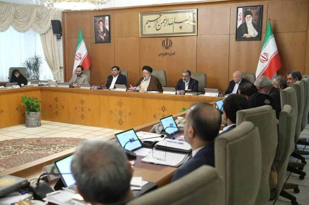 برکناری یک وزیر دیگر توسط رئیس جمهور؟ | گزینه احتمالی جدید برای تغییر در کابینه رئیسی