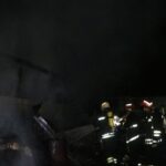 تلاش ۴۳ آتش نشان در پی آتش سوزی چند باب مغازه و انبار ضایعات در رشت 7 - تلاش ۴۳ آتش نشان در پی آتش سوزی چند باب مغازه و انبار ضایعات در رشت + تصاویر - آتش سوزی