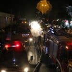 تلاش ۴۳ آتش نشان در پی آتش سوزی چند باب مغازه و انبار ضایعات در رشت 8 - تلاش ۴۳ آتش نشان در پی آتش سوزی چند باب مغازه و انبار ضایعات در رشت + تصاویر - آتش سوزی