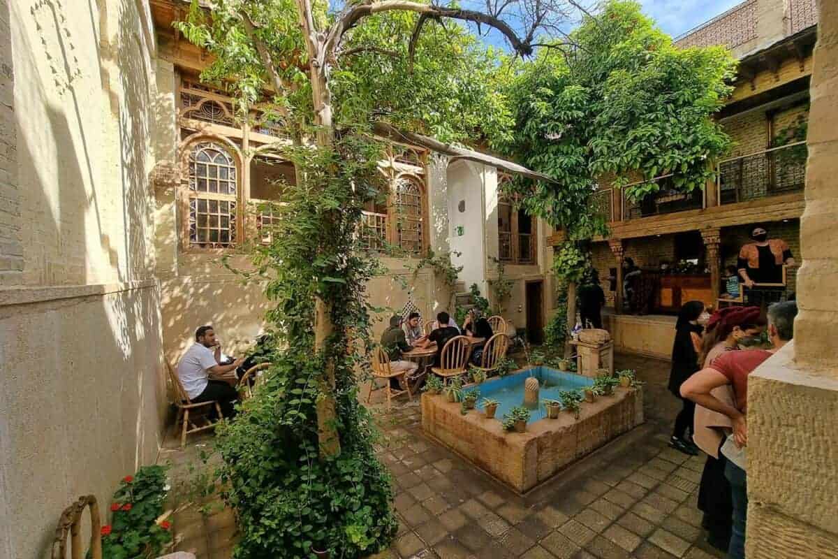 C:\Users\shirdel_sh\Pictures\Zarnagar-Museum-Cafe-Shiraz.jpg