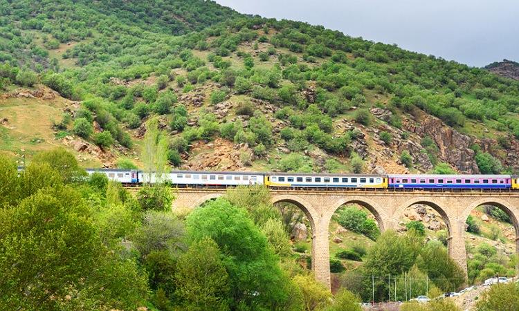 نکاتی درباره بلیط قطارهای سیمرغ که باید بدانید