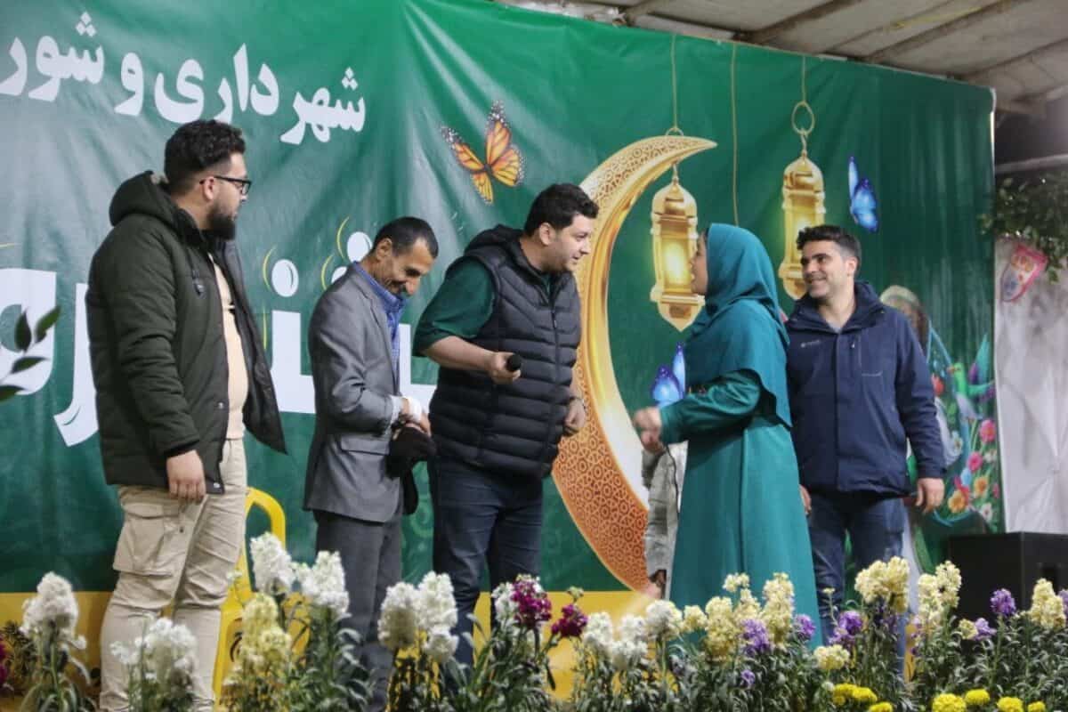 دومین شب جشنواره نوروزی شهرداری لاهیجان در جزیره استخر