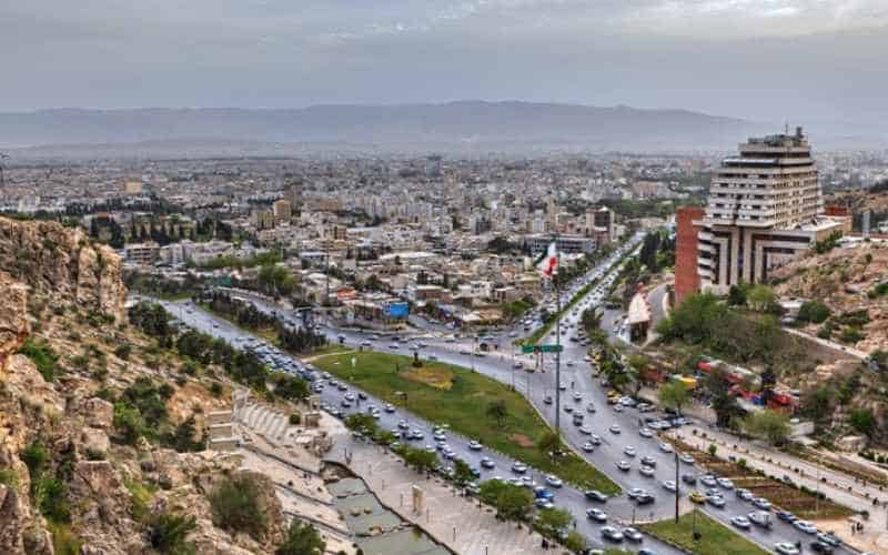 محبوب ترین و بهترین فست فودهای شیراز را بشناسید