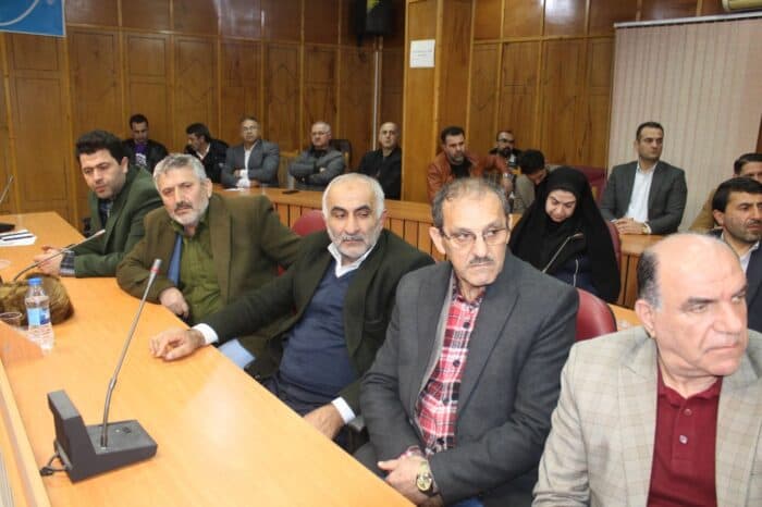 نشست اعضای ستاد انتخاباتی دکتر پزشکیان و جمعی از فعالین سیاسی و اجتماعی شهرستان رضوانشهر با سرپرست فرماندار رضوانشهر 5 - چوکا در راس پیگیری های استاندار گیلان قرار دارد / به تاسی از سیاست های دولت تحقق سه رکن وفاق حقوق شهروندی و توسعه را در منطقه دنبال میکنیم - استاندار گیلان