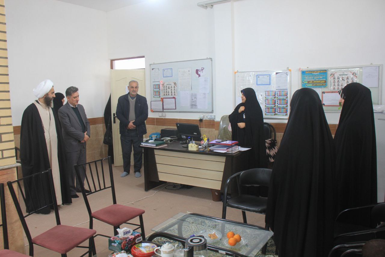 بازدید سرپرست فرمانداری رودسر از حوزه علمیه این شهرستان