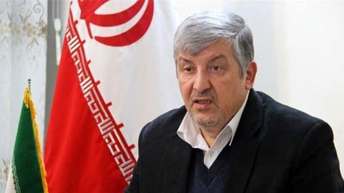 منصور حقیقت‌پور - ایمانی: عدم برخورد با تندروها به ضرر نظام است/ حقیقت پور: جناح رادیکال از ولایت نیز عبور خواهد کرد - برخورد