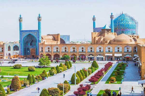 کدام مسیر جاده ای برای رزرو تاکسی بین شهری تهران اصفهان بهتر است؟