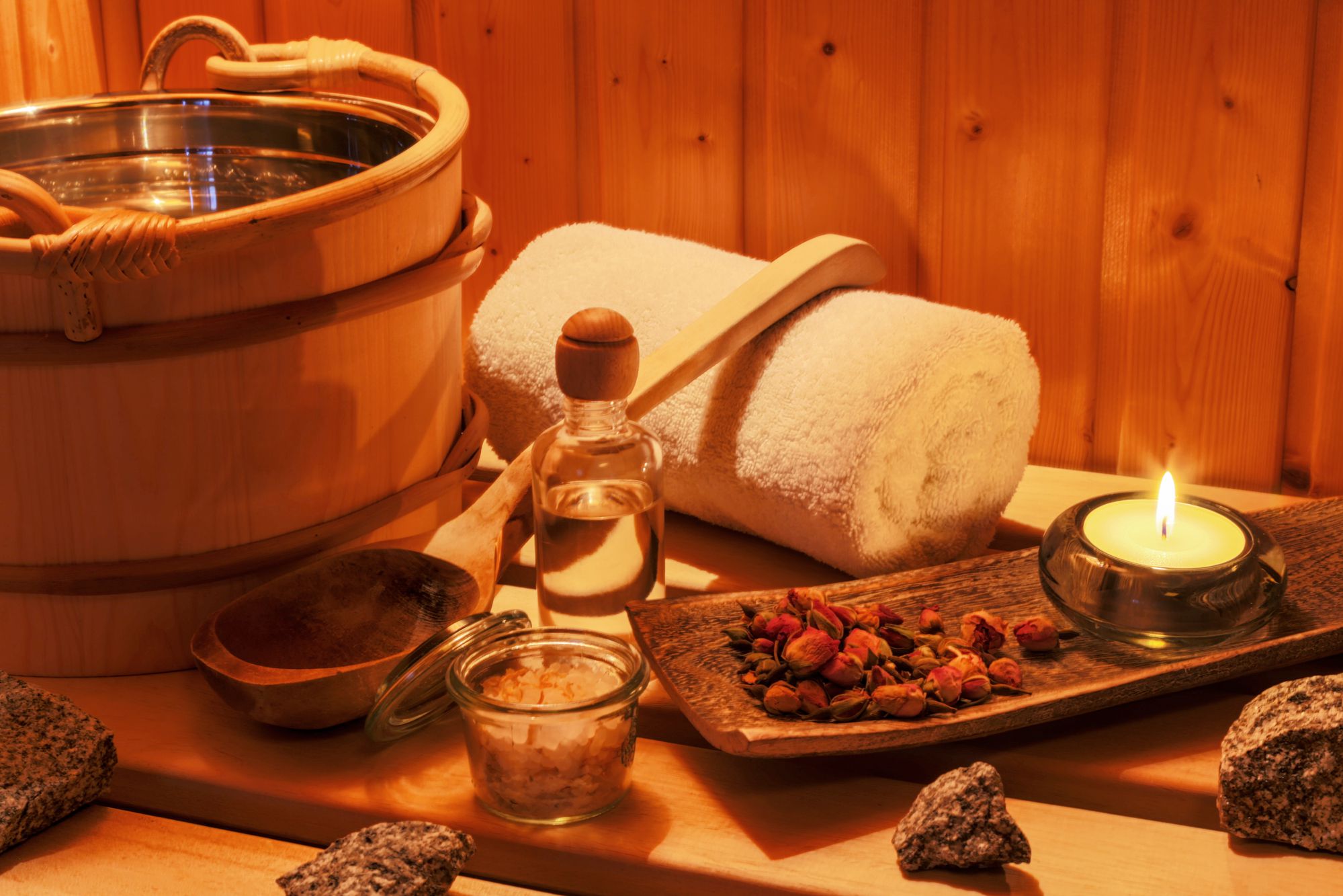 تفاوت سونا بخار و خشک: کدام یک برای آرامش در خانه مناسب تر است؟