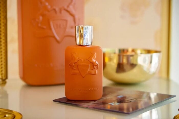 Gh7Tg1PAJ6sajOBleKff3sqvrmGph60VhwIHciwK - اشتباهات رایج آقایان هنگام انتخاب عطر -